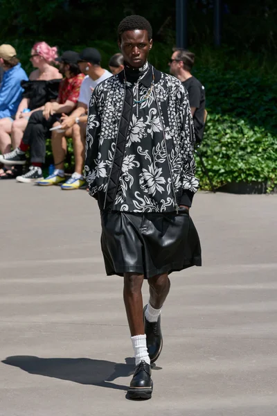 Look 35